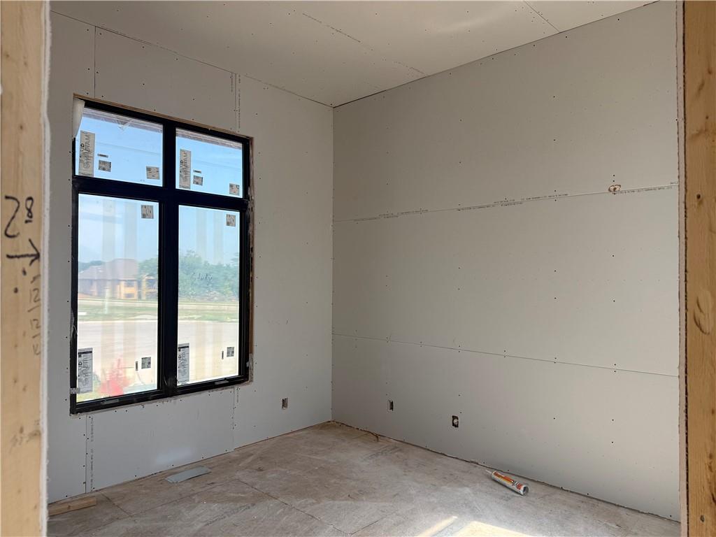 21509 W 80th Terrace Property Photo 63
