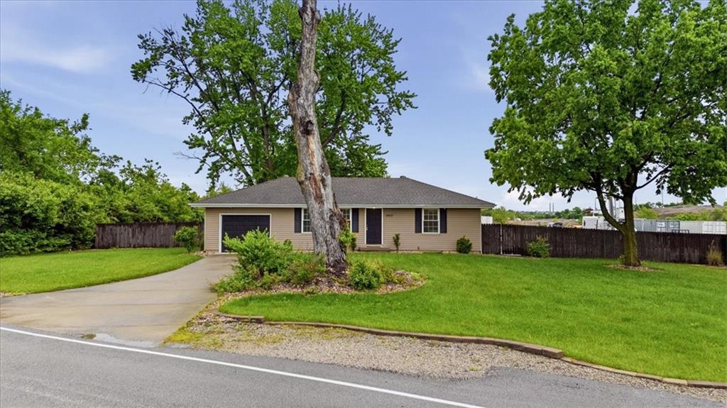 2450 Lowenstein Drive Property Photo 2