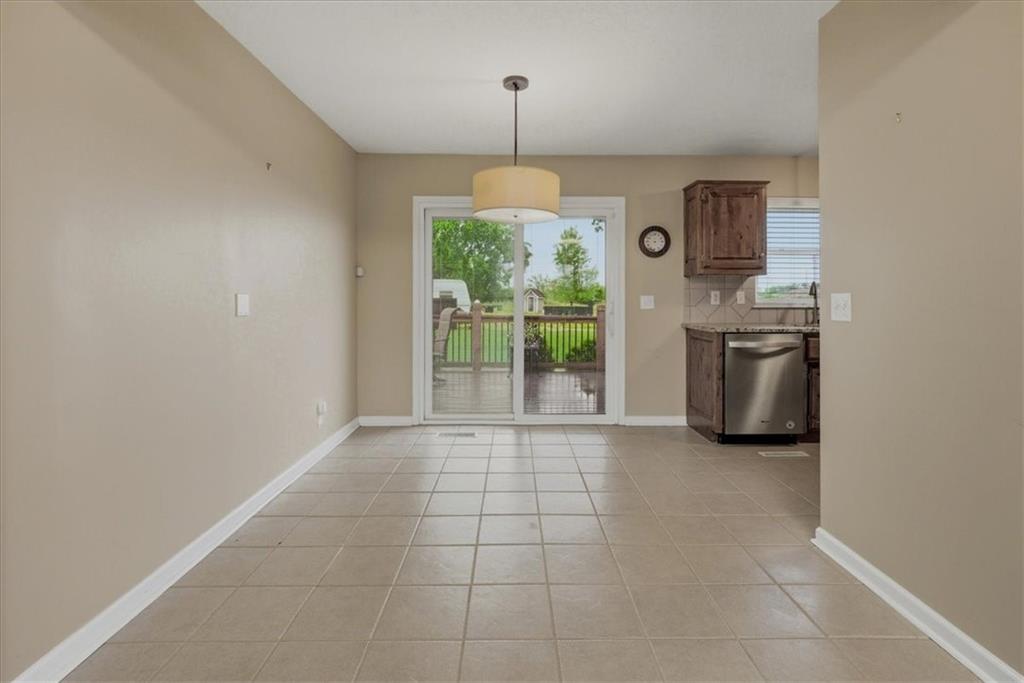 2450 Lowenstein Drive Property Photo 8
