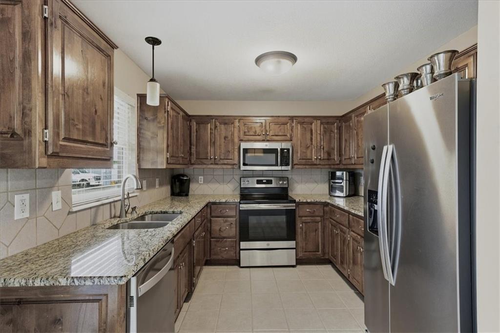 2450 Lowenstein Drive Property Photo 11