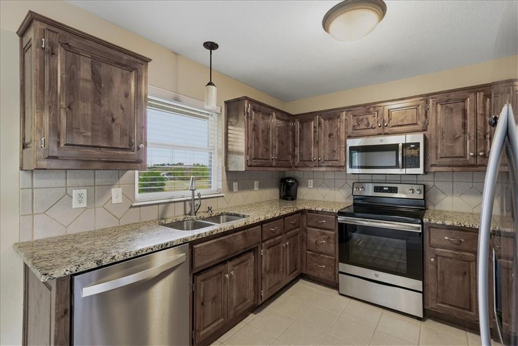 2450 Lowenstein Drive Property Photo 12