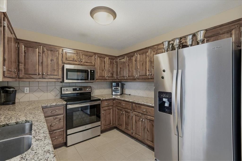 2450 Lowenstein Drive Property Photo 13