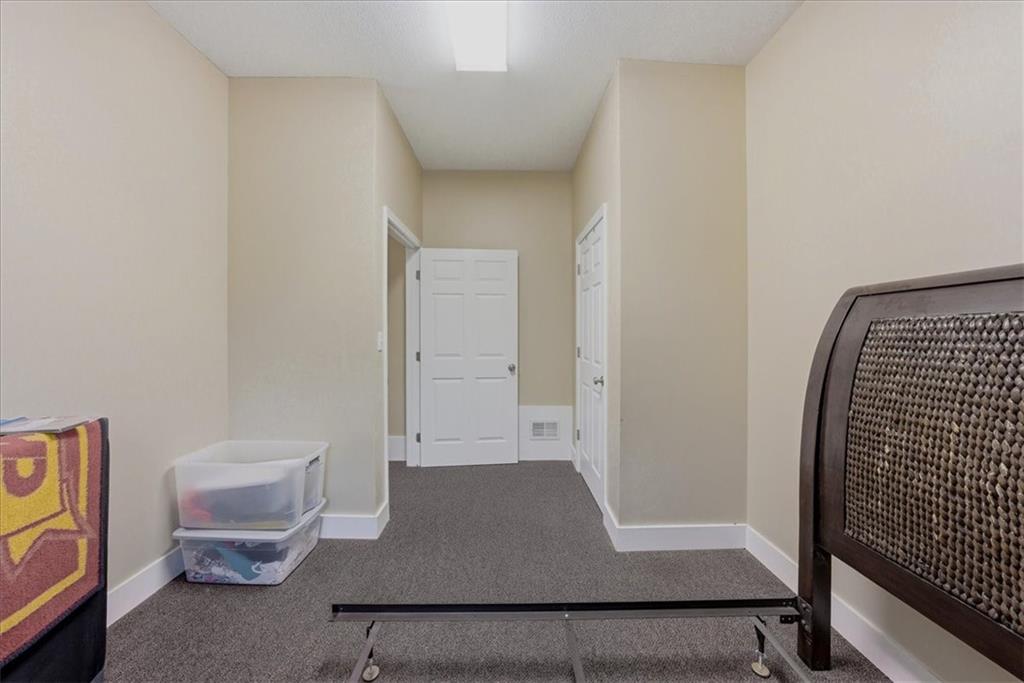 2450 Lowenstein Drive Property Photo 18