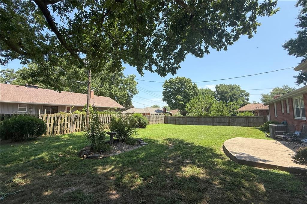 12116 E 46th Street Property Photo 27