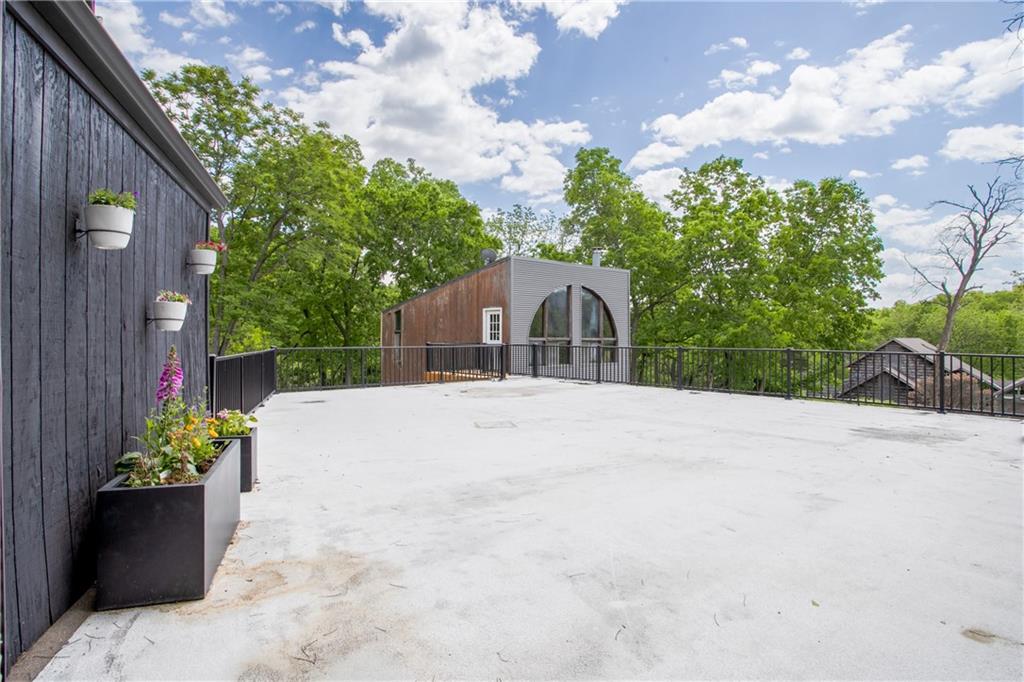 3909 Ne Beach Road Property Photo 20
