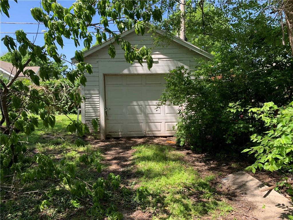 618 S Hardy Avenue Property Photo 6