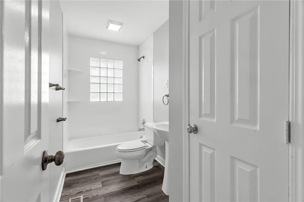 604 Nw Carroll Drive Property Photo 8
