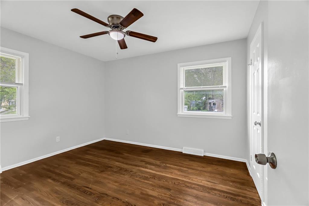 604 Nw Carroll Drive Property Photo 10