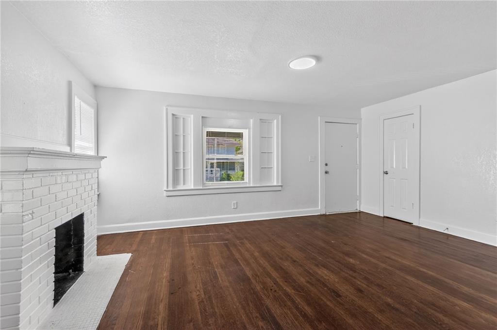 1308 E 59th Street Property Photo 6