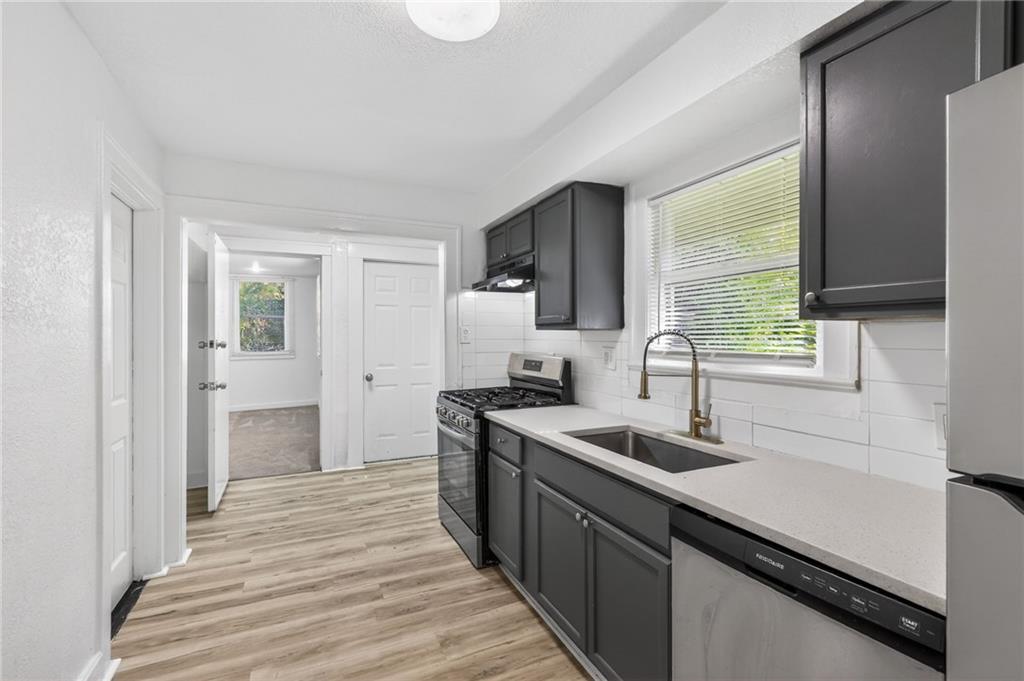 1308 E 59th Street Property Photo 11