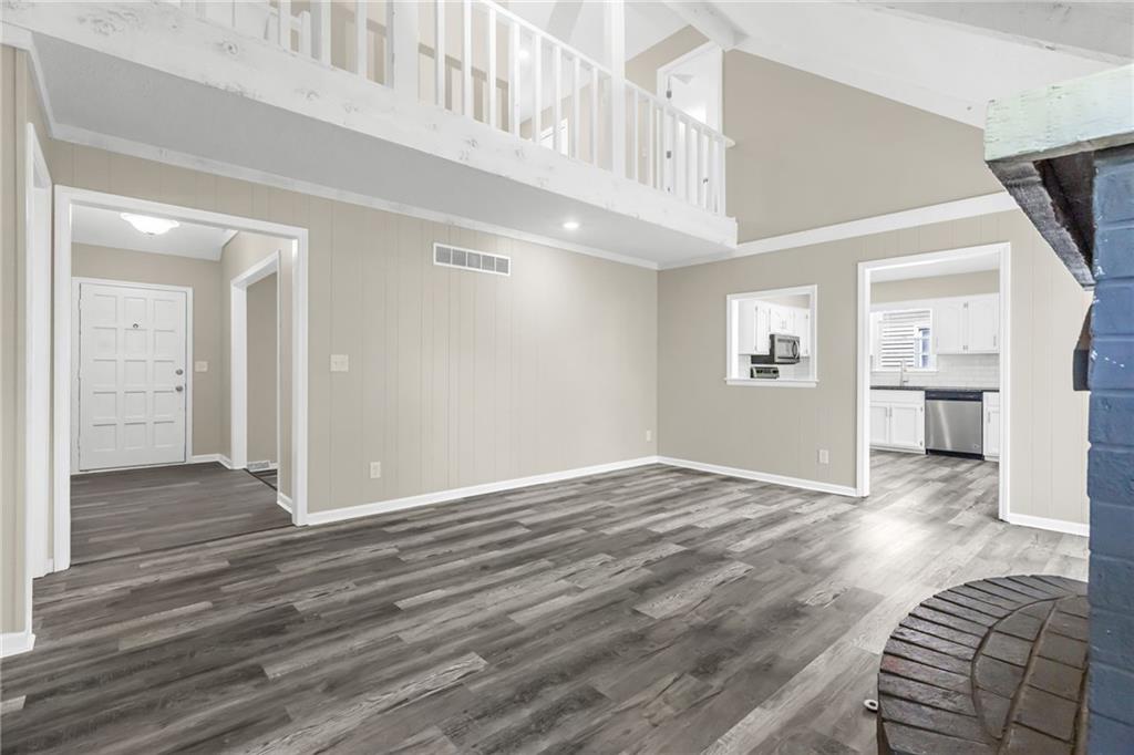 6939 Widmer Road Property Photo 11