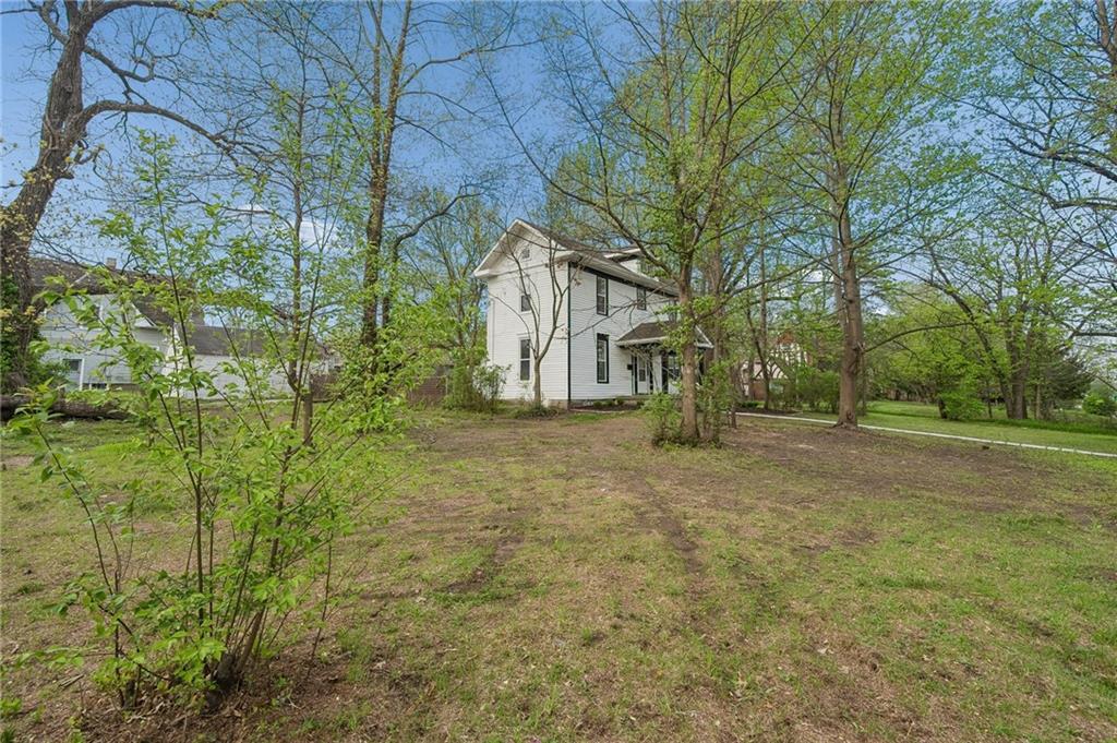 11605 E Winner Road Property Photo 2