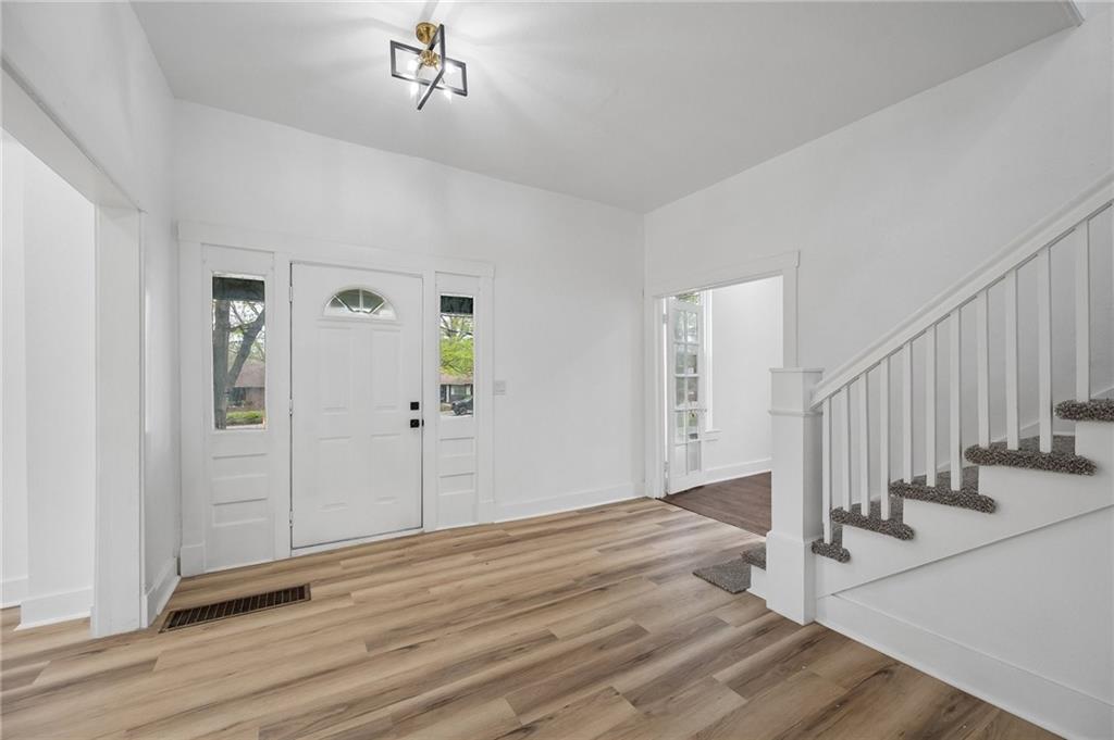 11605 E Winner Road Property Photo 3