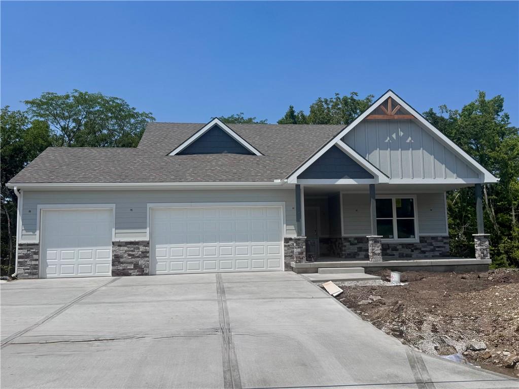 8638 Eagle Creek Drive Property Photo 1