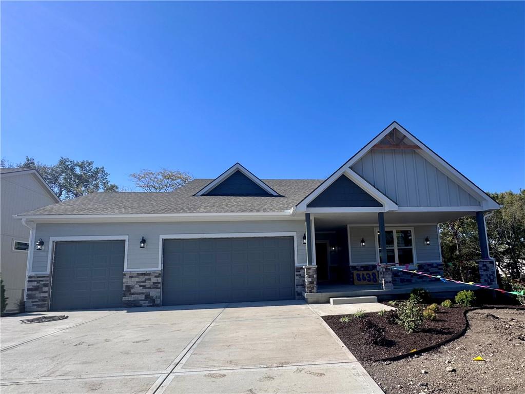 8638 Eagle Creek Drive Property Photo 1