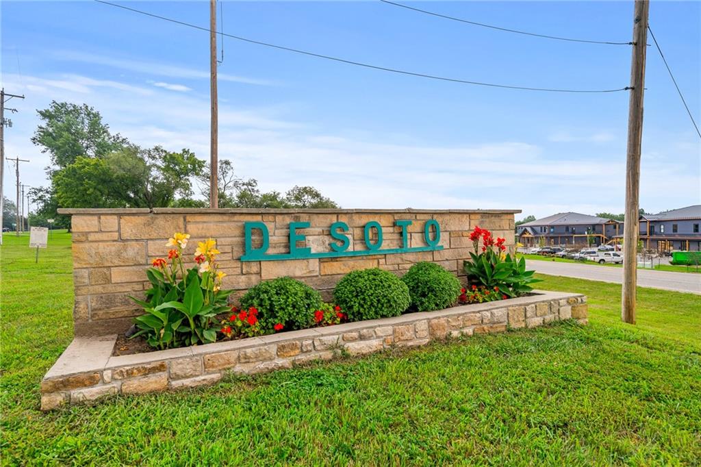 8638 Eagle Creek Drive Property Photo 23