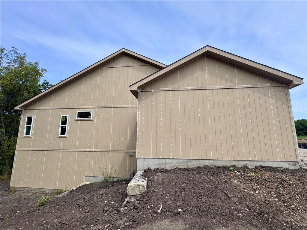 8646 Eagle Creek Drive Property Photo 7