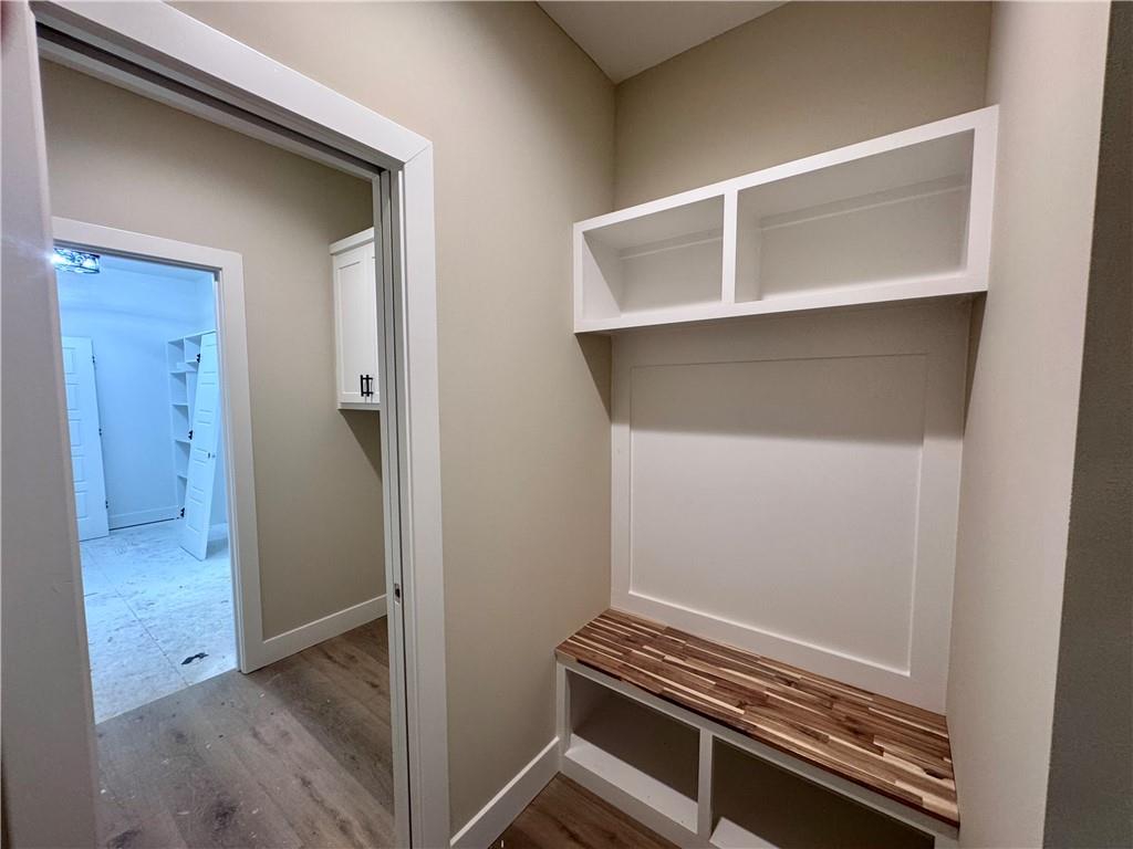 8646 Eagle Creek Drive Property Photo 10