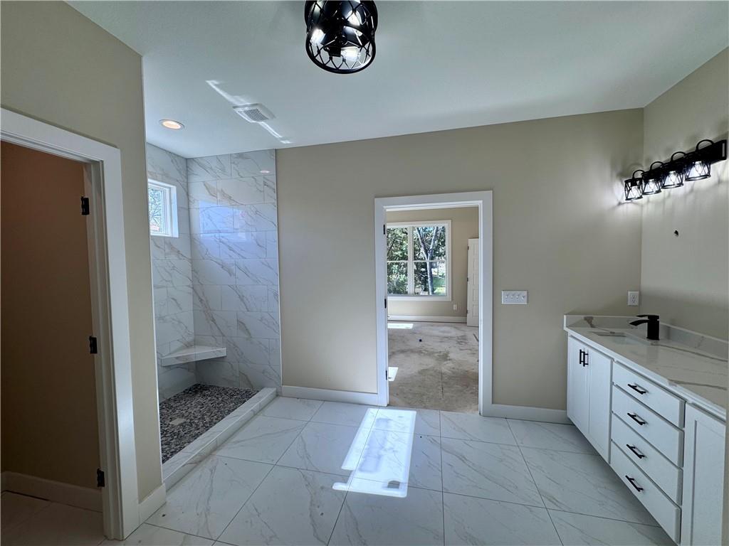 8646 Eagle Creek Drive Property Photo 13