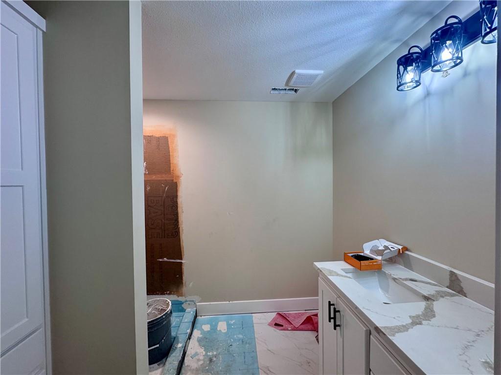 8646 Eagle Creek Drive Property Photo 17