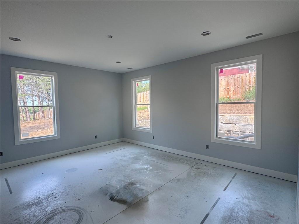 8675 Eagle Creek Drive Property Photo 11