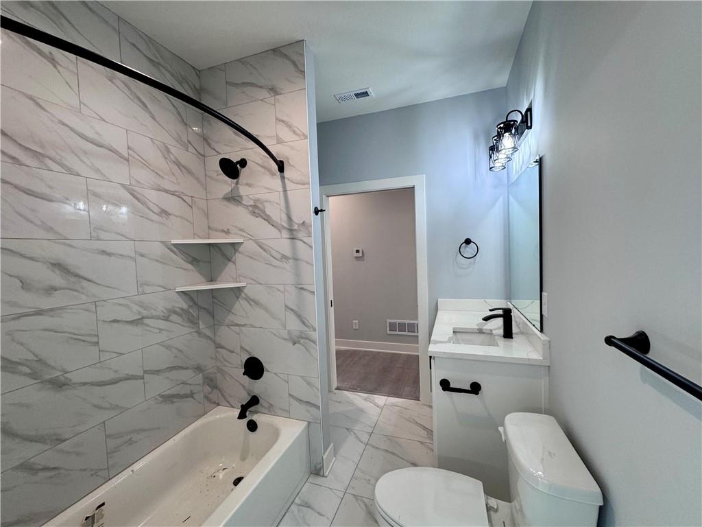 8675 Eagle Creek Drive Property Photo 12
