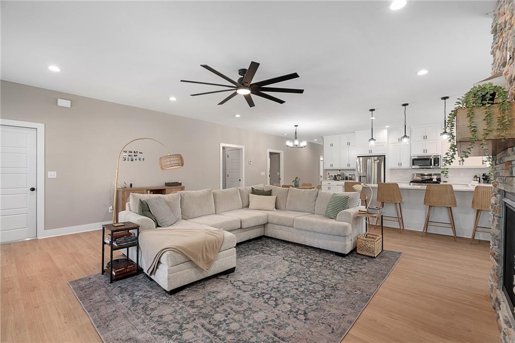 8675 Eagle Creek Drive Property Photo 17
