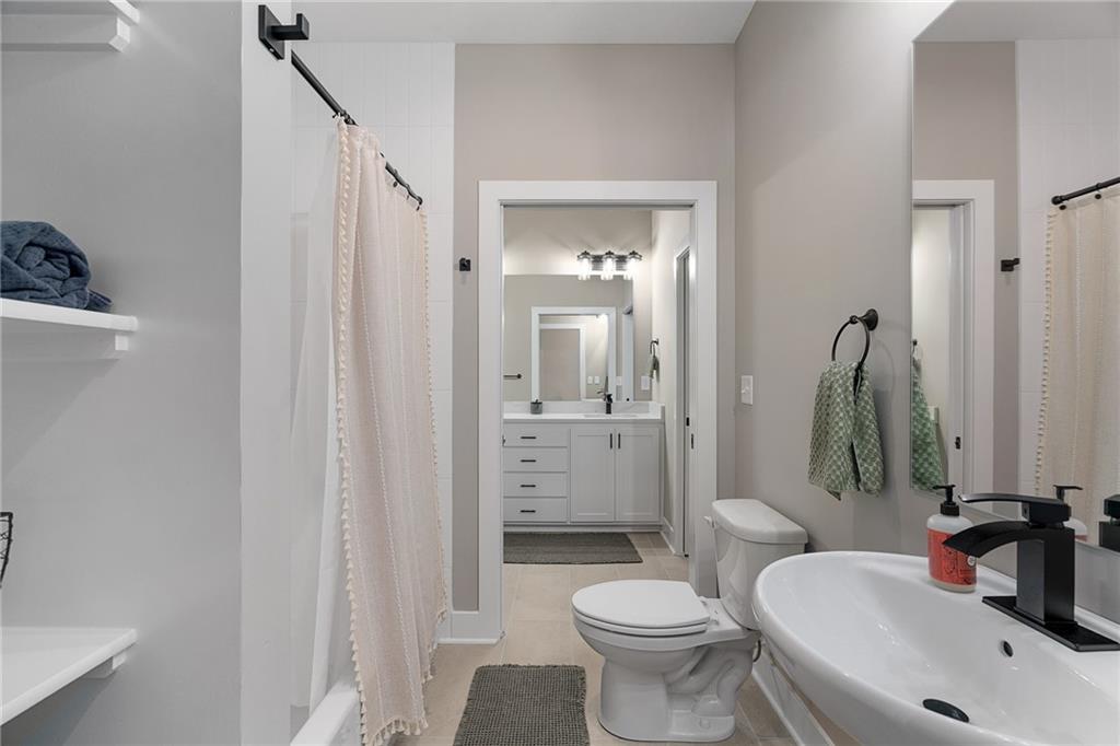 8675 Eagle Creek Drive Property Photo 23