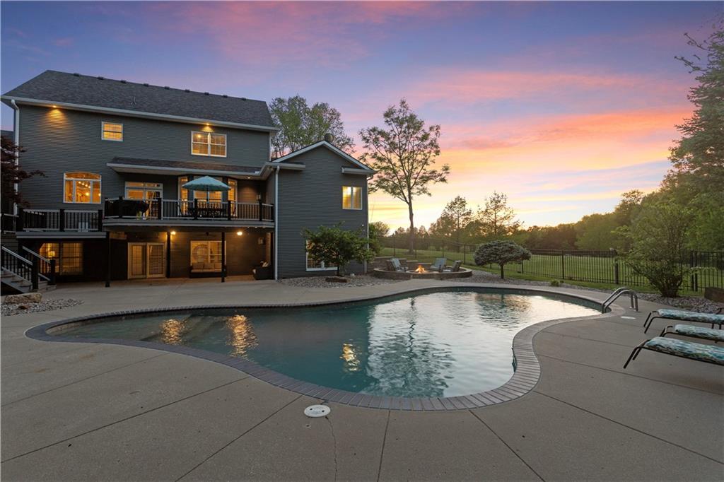 8611 S Stillhouse Road Property Photo