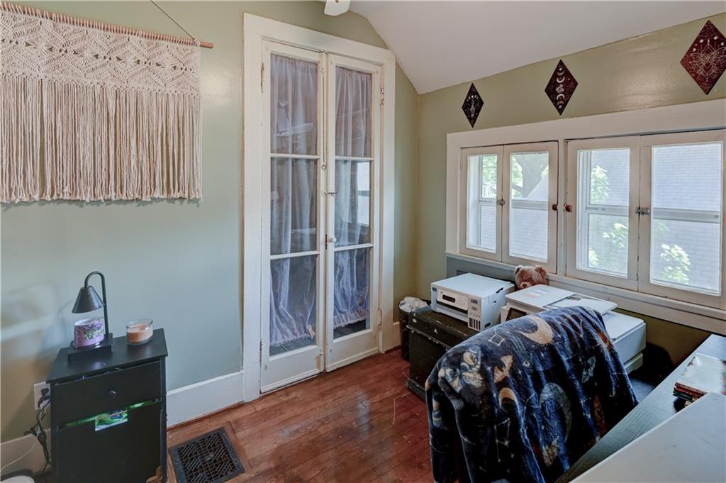 1032 5th Avenue Property Photo 6