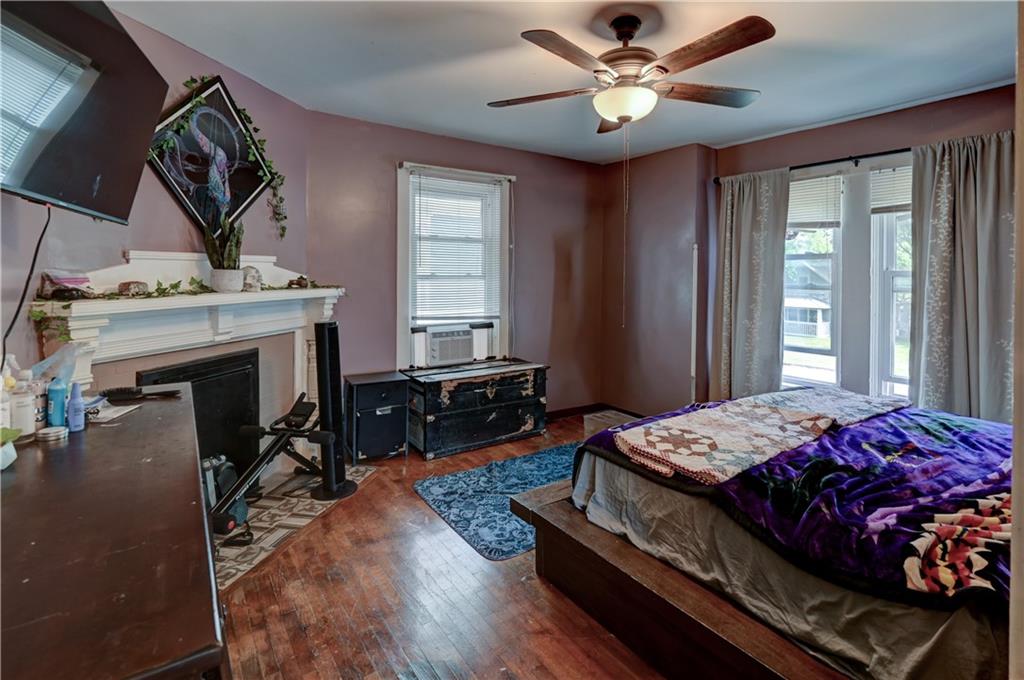 1032 5th Avenue Property Photo 9