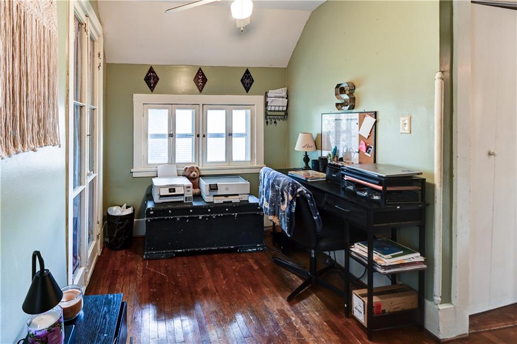1032 5th Avenue Property Photo 11