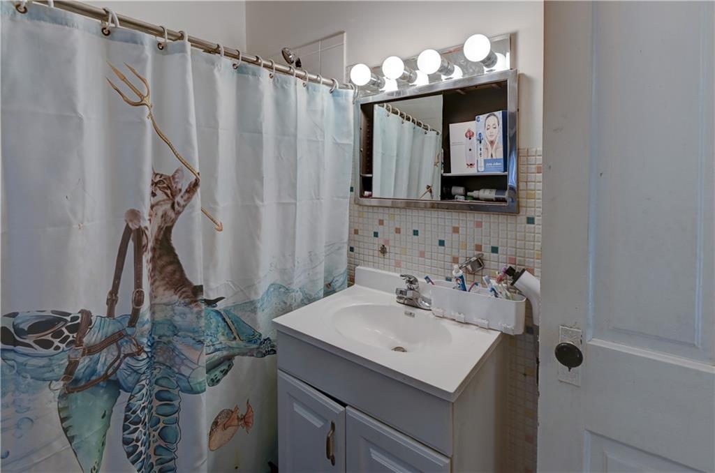 1032 5th Avenue Property Photo 22