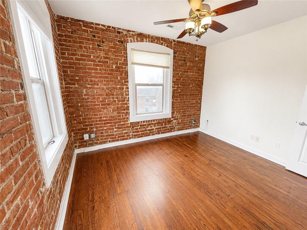 200 E 43rd Street Property Photo 11