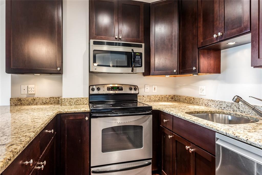 3838 Rainbow Boulevard Property Photo 5