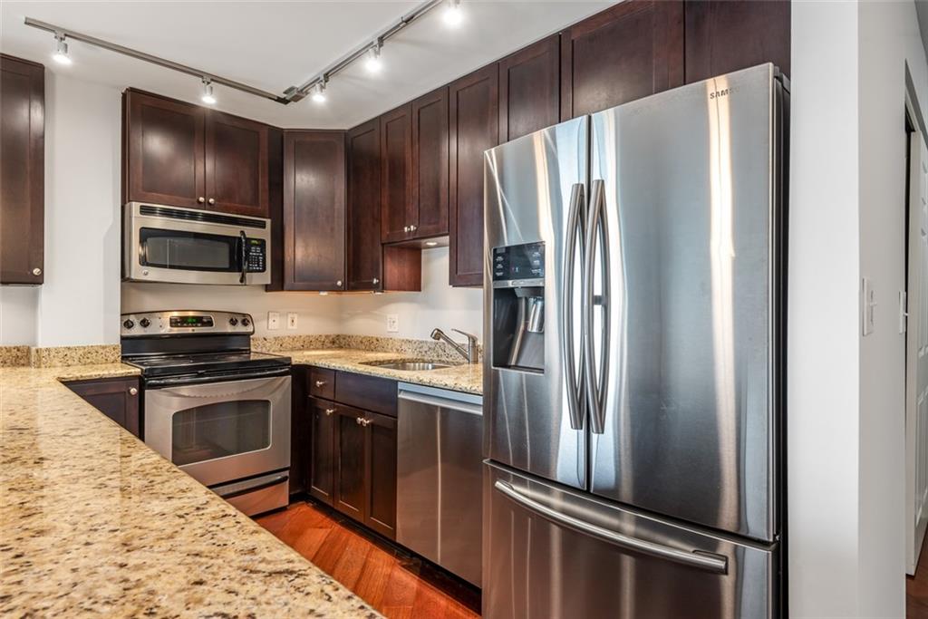 3838 Rainbow Boulevard Property Photo 6