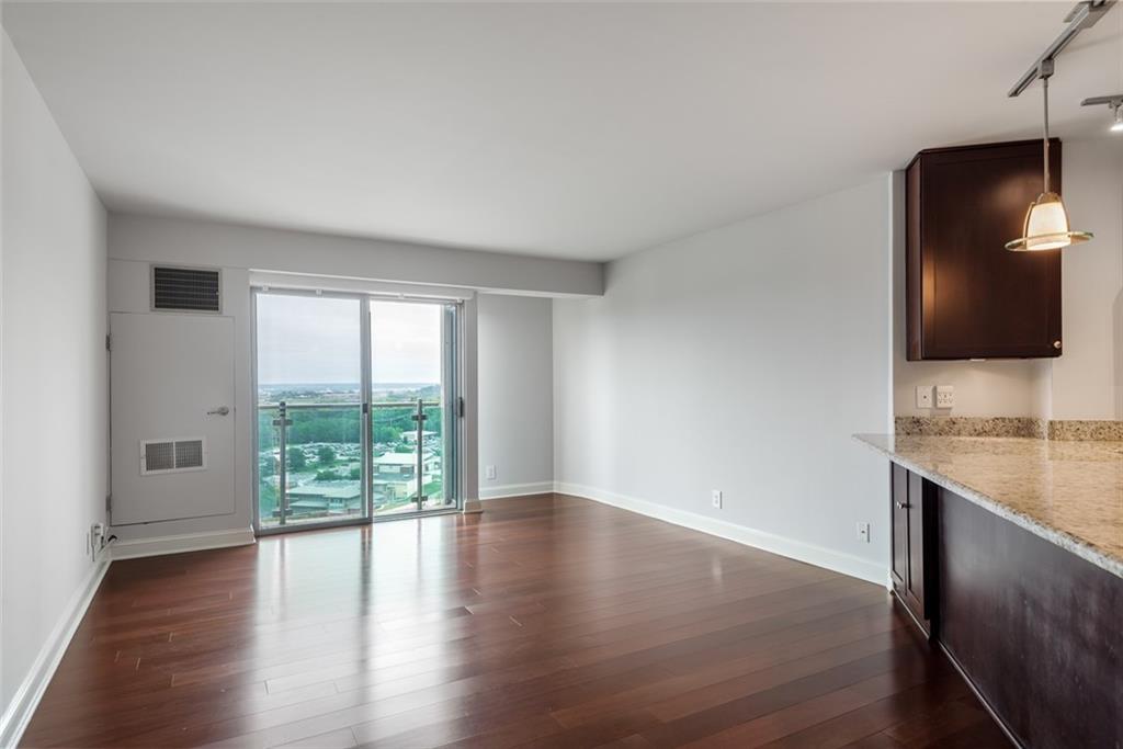 3838 Rainbow Boulevard Property Photo 9