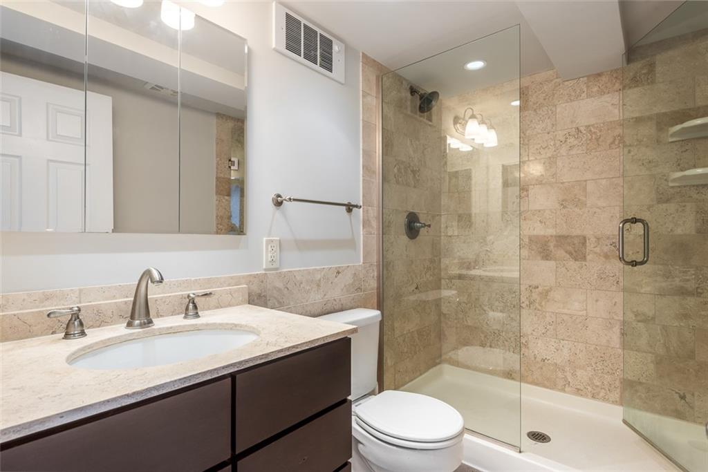 3838 Rainbow Boulevard Property Photo 17
