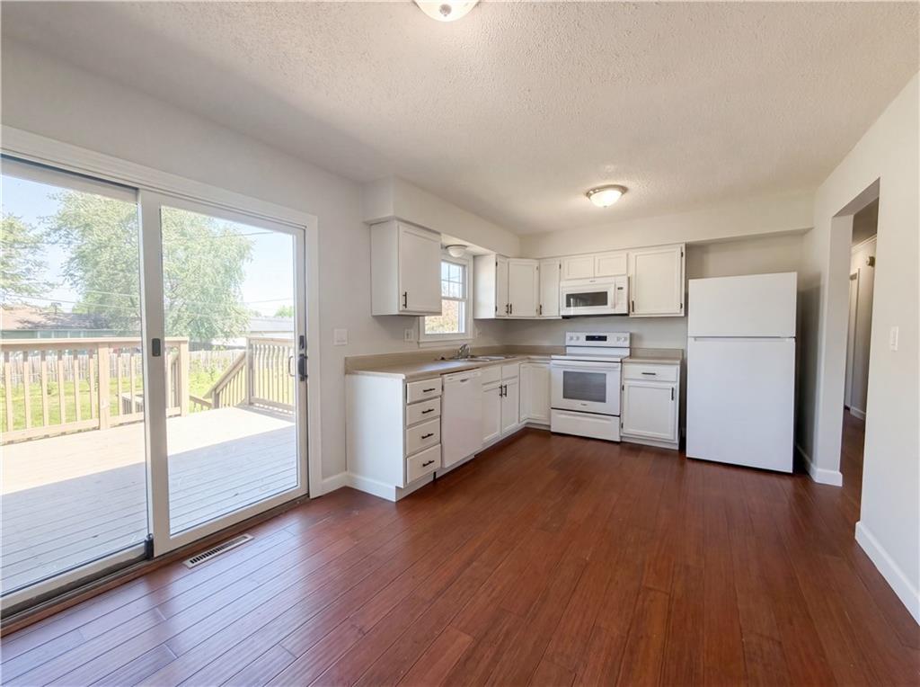 231 Downey Drive Property Photo 2