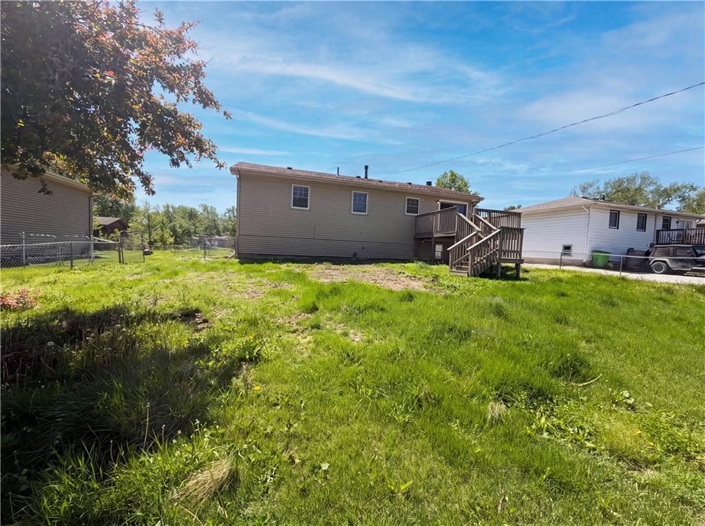 231 Downey Drive Property Photo 5