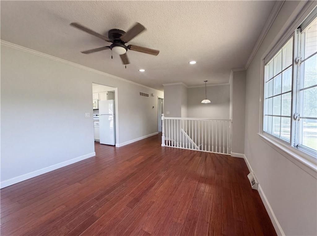 231 Downey Drive Property Photo 7