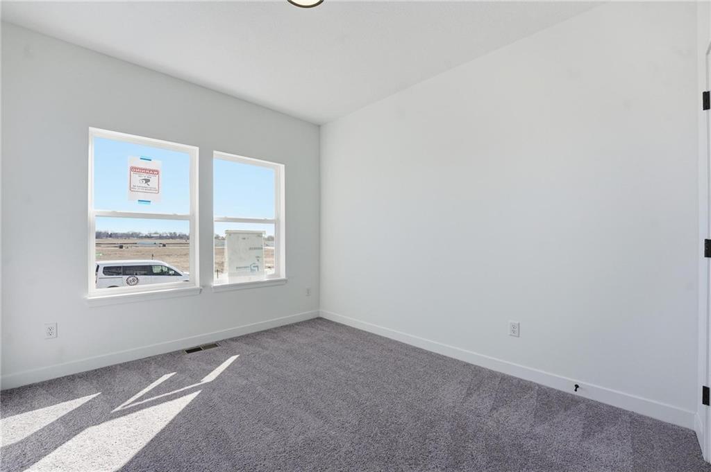 1225 Se Windbreak Drive Property Photo 18