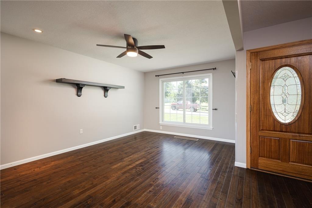 13106 E 53rd Terrace Property Photo 6
