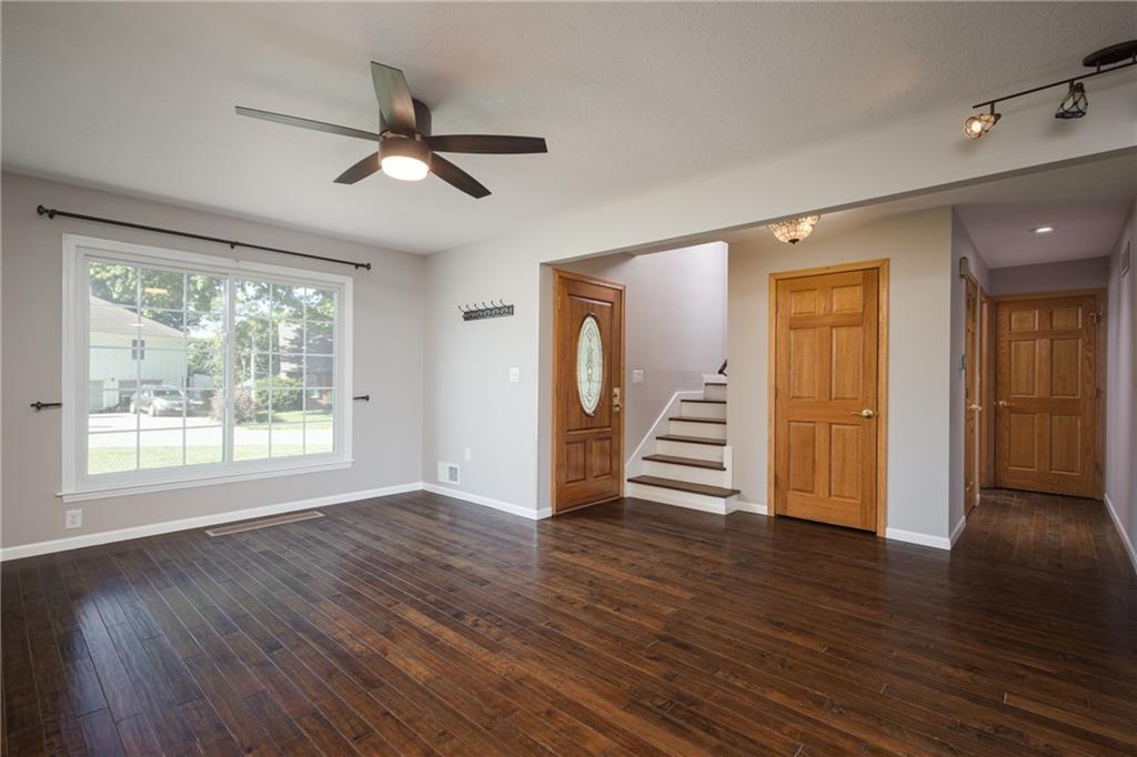 13106 E 53rd Terrace Property Photo 7