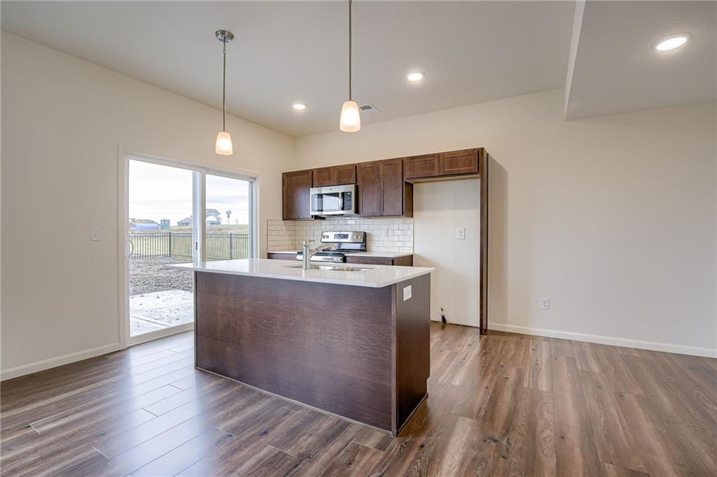 12426 S Redwood Street Property Photo 6