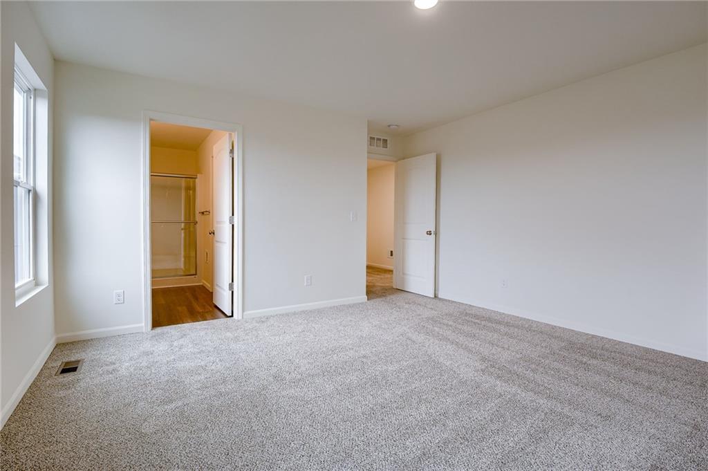 12426 S Redwood Street Property Photo 9