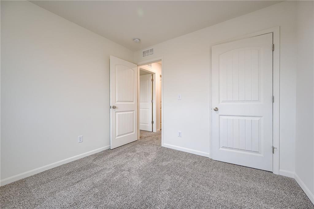 12426 S Redwood Street Property Photo 11