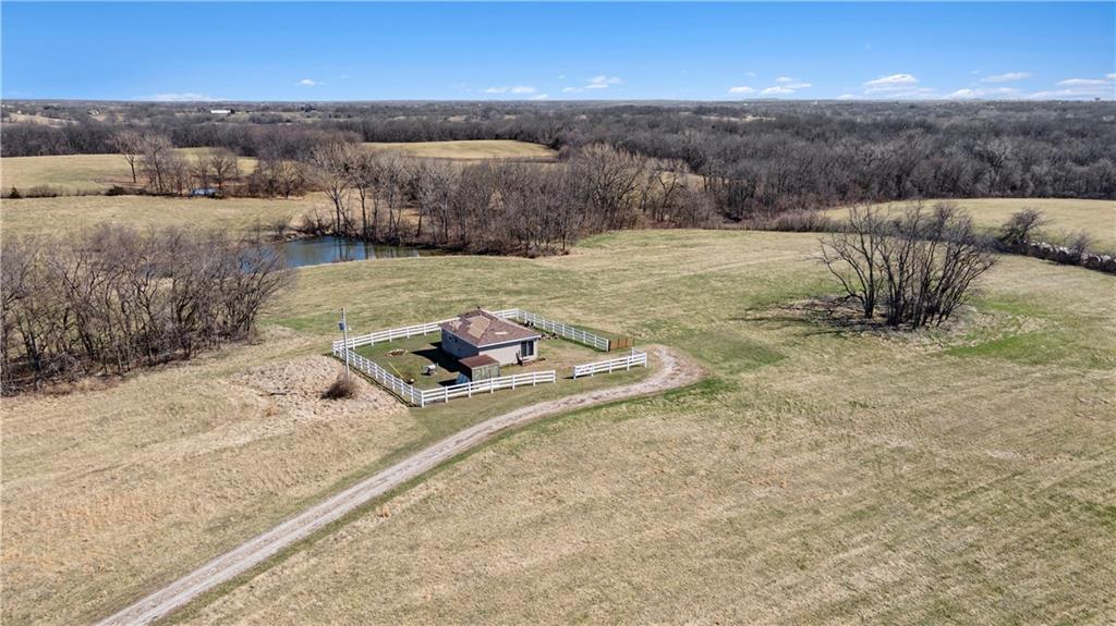 18211 Plattsburg Road Property Photo 6