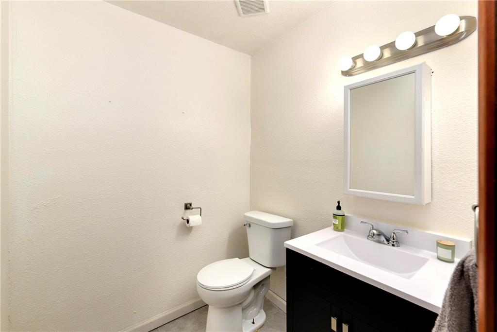 1204 Ne Hunters Road Property Photo 33