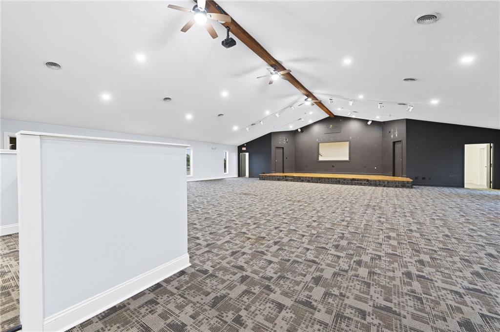 12320 Parallel Parkway Property Photo 19